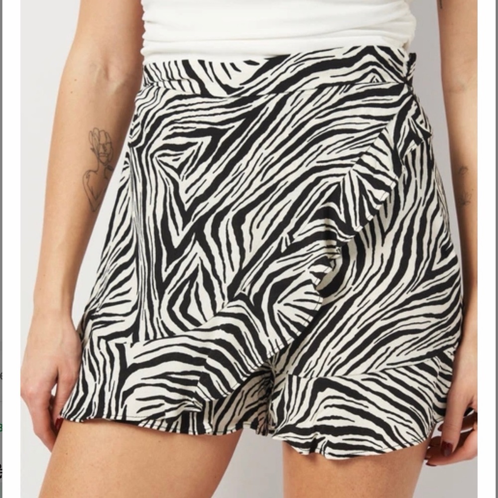 Zara Zebra Print Women's Shorts